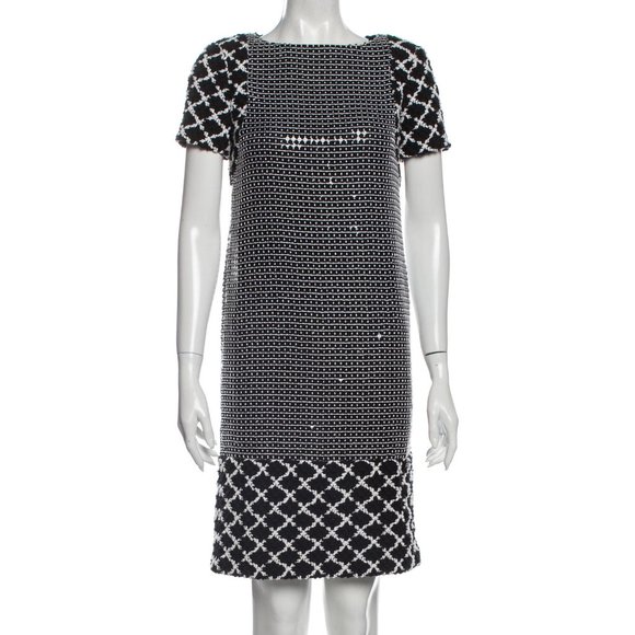 HP🎉 Chanel Spring 2009 Runway Sequin Shift Dress - Picture 2 of 8